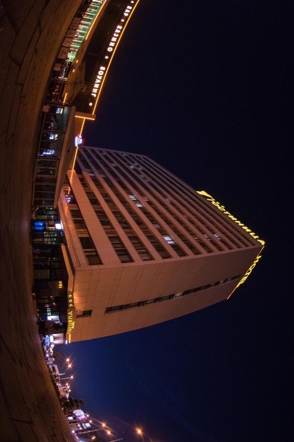 Hotel Yubileiny Minsk Eksteriør billede