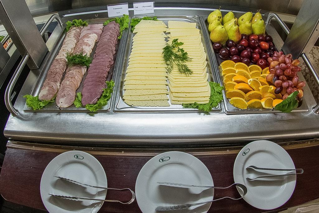 Hotel Yubileiny Minsk Eksteriør billede