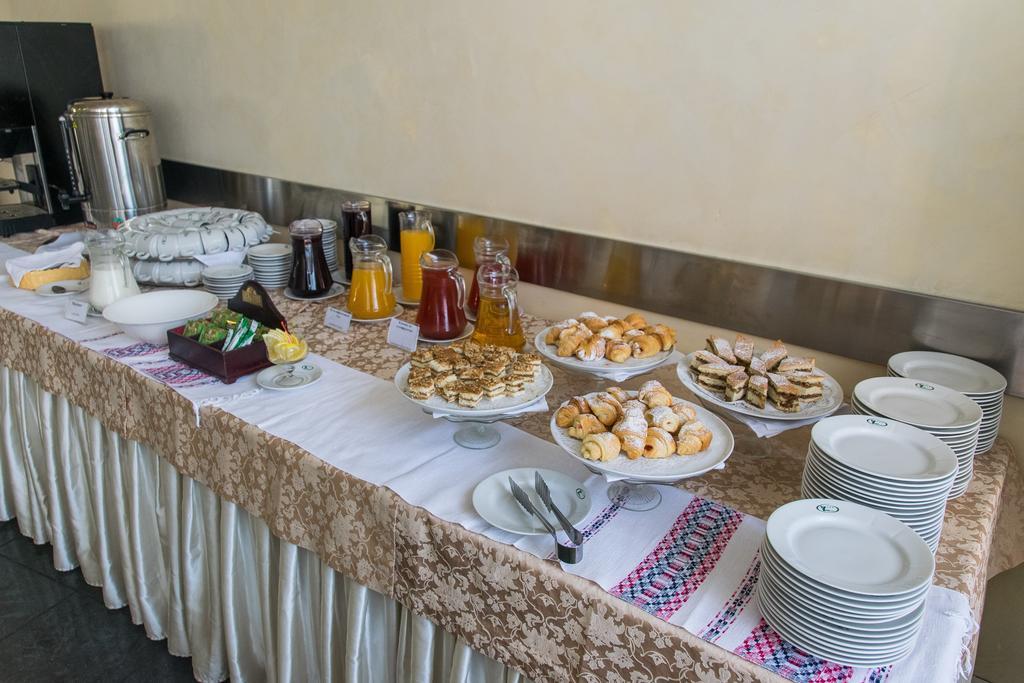 Hotel Yubileiny Minsk Eksteriør billede